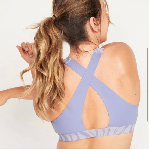 Old Navy Active Set Top and Bottom - Picture 4 of 4